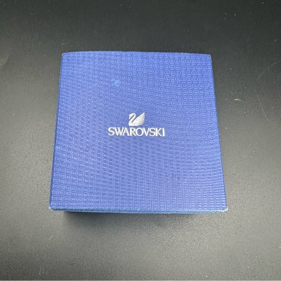 Swarovski Ladybird on Four-Leaf Clover Figurine – Retired 2016 – With Box - Picture 14 of 15